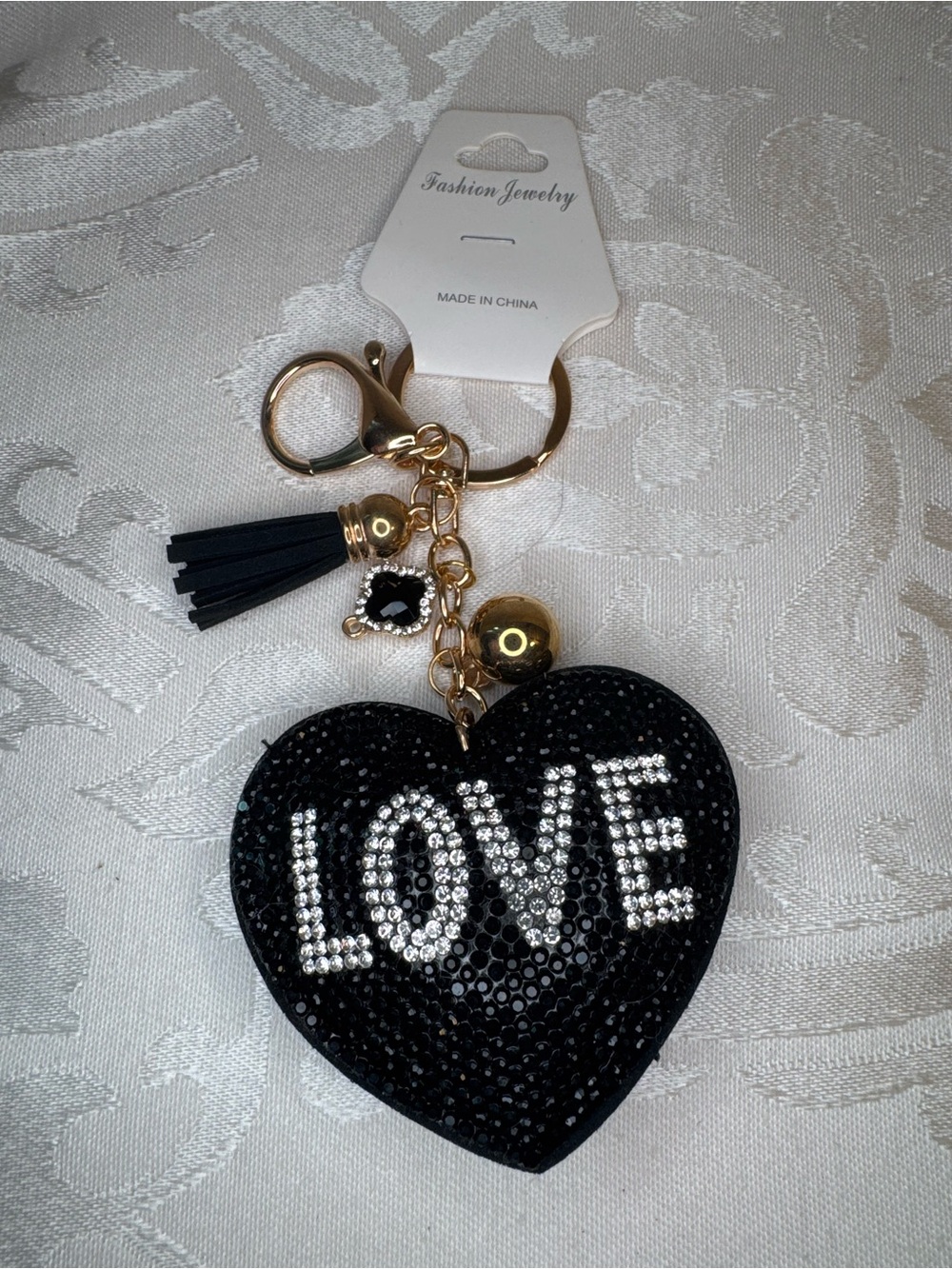 New Fashion Jewelry Black Heart Key Charm with Gold Accents